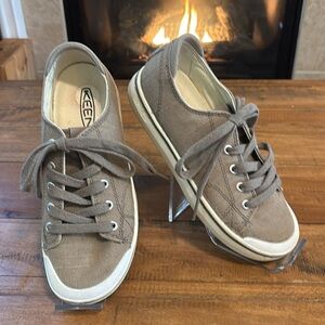 Keen Women's Sneakers - Taupe and Cream